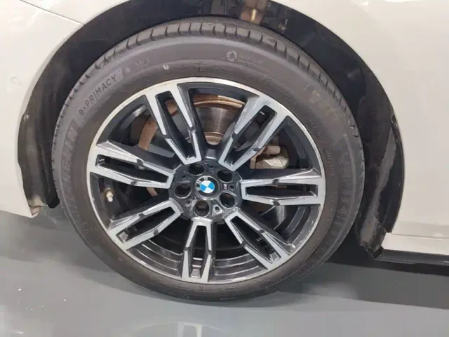BMW 5 Series — Фото автомобиля 22