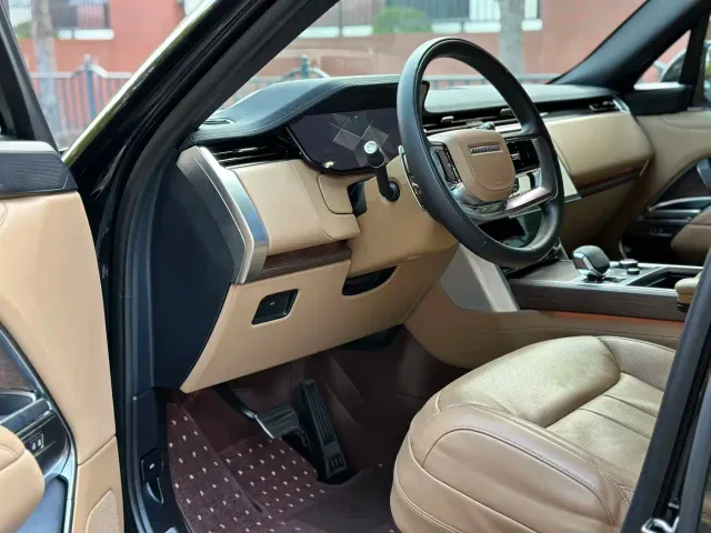 Land Rover Range Rover — Фото автомобиля 4