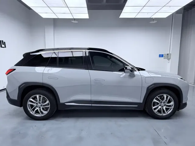 Nio ES6 — Фото автомобиля 8
