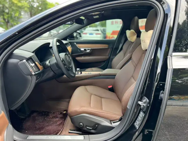 Volvo S90 — Фото автомобиля 8
