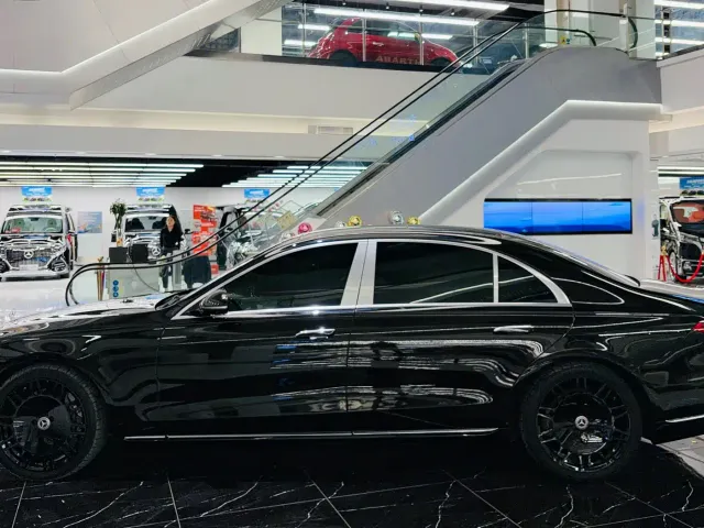 Mercedes-Benz S-Class — Фото автомобиля 3