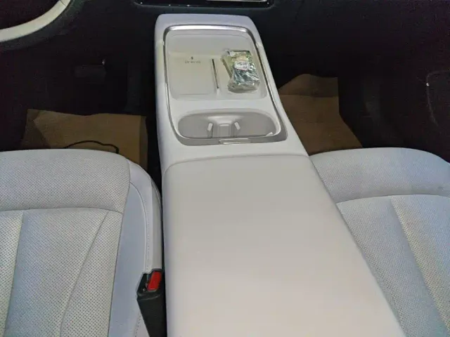 Xpeng P7+ — Фото автомобиля 13