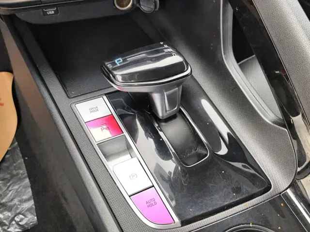 Hyundai Elantra — Фото автомобиля 15