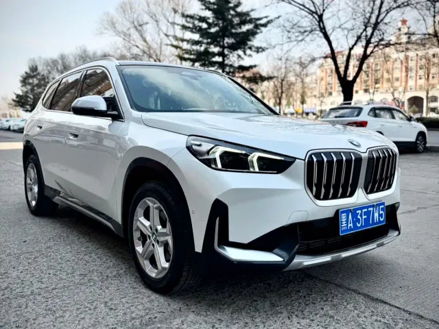 BMW X1 — Фото автомобиля 3