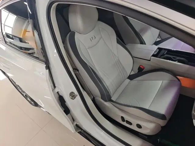 Volkswagen ID.7 Vizzion — Фото автомобиля 24