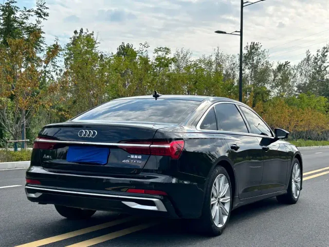 Audi A6L — Фото автомобиля 21