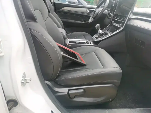 Haval M6 — Фото автомобиля 24