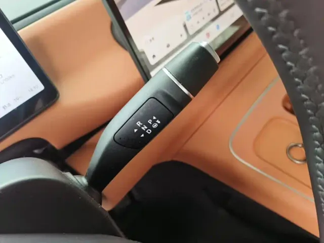Leapmotor C10 — Фото автомобиля 13