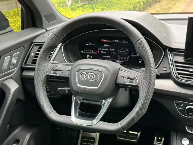 Audi Q5L — Фото автомобиля 16