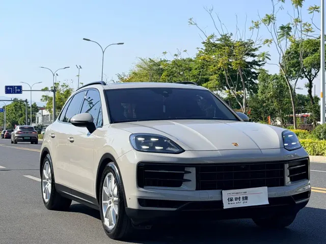 Porsche Cayenne — Фото автомобиля 3