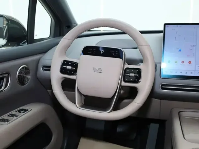 Li Auto Li Auto i6 2025 4WD Base Model — Фото автомобиля 21