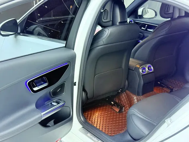 Mercedes-Benz C-Class — Фото автомобиля 8