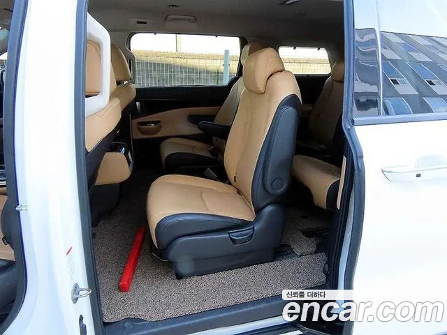 Kia Carnival 4th Gen — Фото автомобиля 11