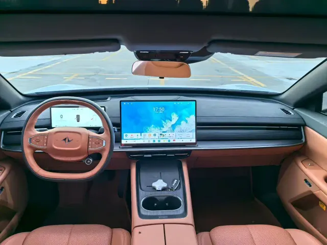Dongfeng eπ 007 — Фото автомобиля 6