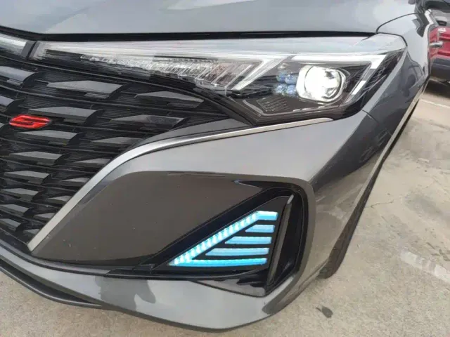 Changan Eado — Фото автомобиля 23