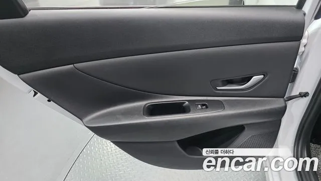 Hyundai Avante — Фото автомобиля 14