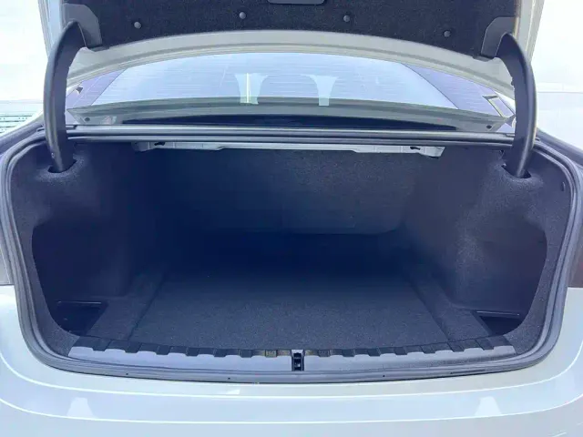 BMW 3 Series — Фото автомобиля 18