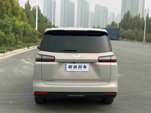 Wuling Starlight 730 — Фото автомобиля 15
