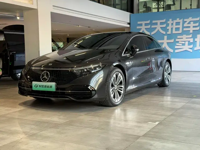 Фотография автомобиля — Mercedes-Benz EQS