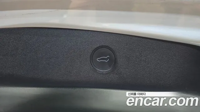 Tesla Model 3 — Фото автомобиля 18