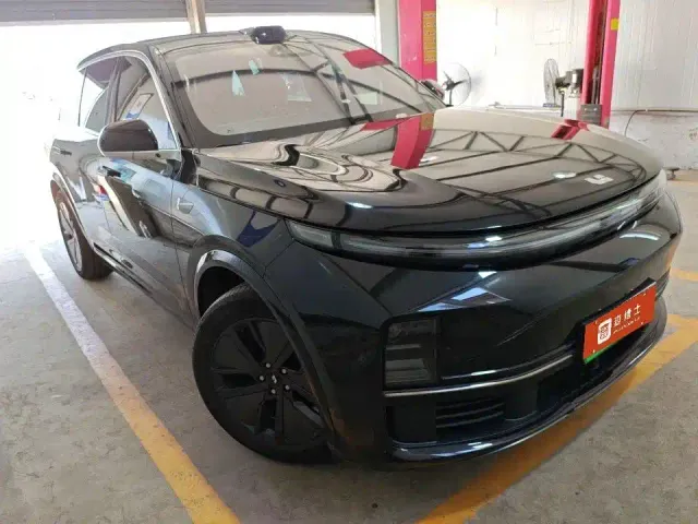 Li Auto L7 — Фото автомобиля 2