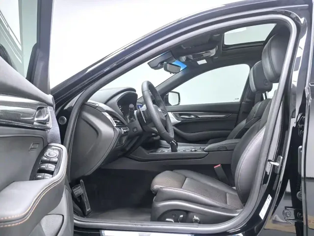 Cadillac CT5 — Фото автомобиля 6