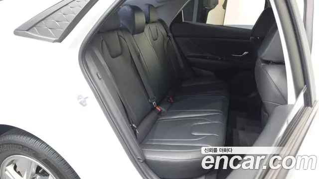 Hyundai AVANTE Новый Avante (CN7) — Фото автомобиля 11