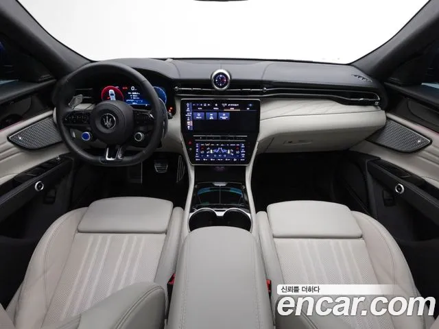 Maserati Grecale — Фото автомобиля 7