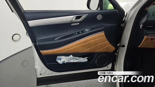 Genesis GV80 2.5T Бензин AWD — Фото автомобиля 16