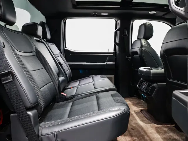 Ford F-150 Raptor — Фото автомобиля 10
