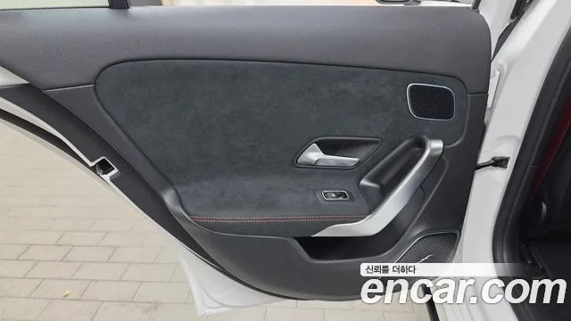 Mercedes-Benz A-Class — Фото автомобиля 24