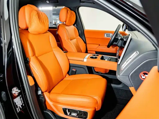 Li Auto L8 — Фото автомобиля 21