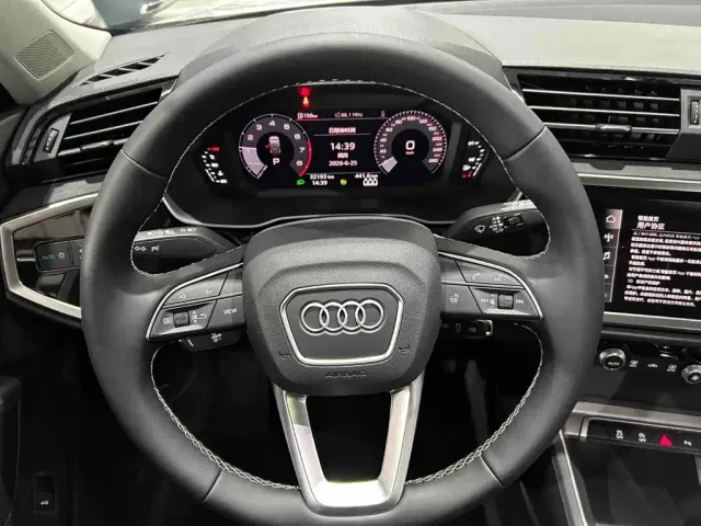 Audi Q3 — Фото автомобиля 8