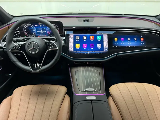 Mercedes-Benz E-Class — Фото автомобиля 12