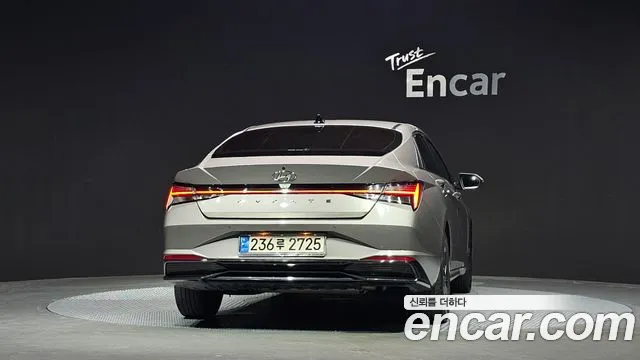 Hyundai Avante CN7 — Фото автомобиля 4