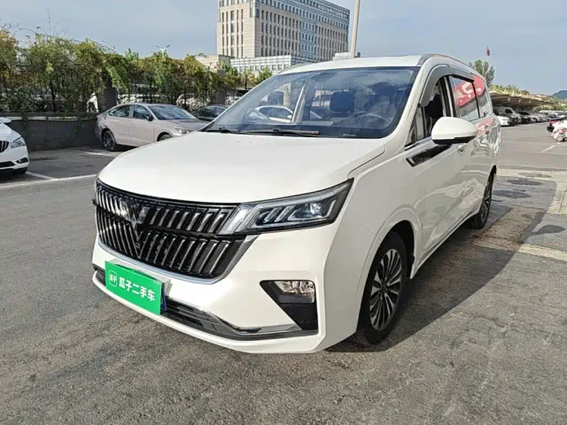 Фотография автомобиля — Wuling Jiachen