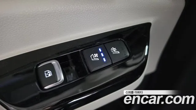 Kia Carnival Generation 4 — Фото автомобиля 18