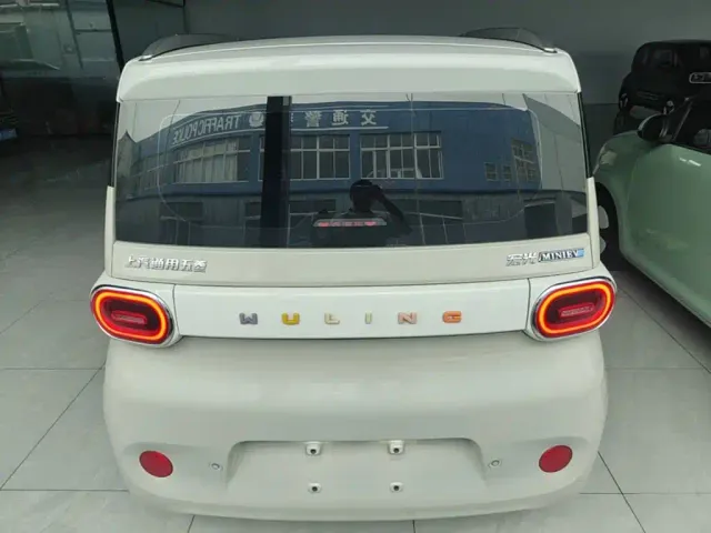 Wuling Motors Hongguang MINIEV 2024 3rd Gen 215km Advanced — Фото автомобиля 5