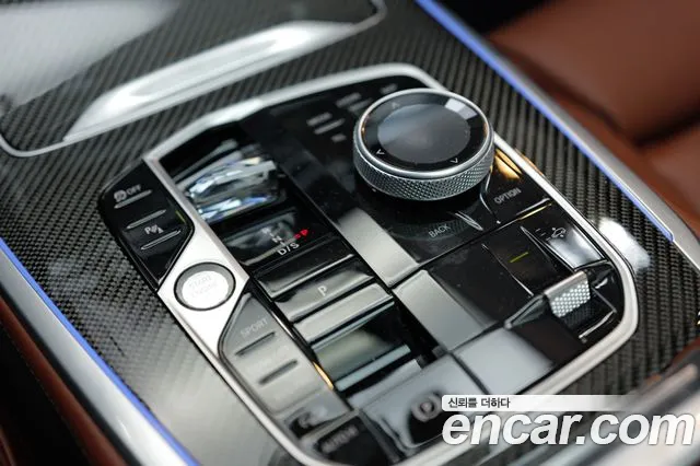 BMW X7 M60i xDrive M Sport 6 мест — Фото автомобиля 10