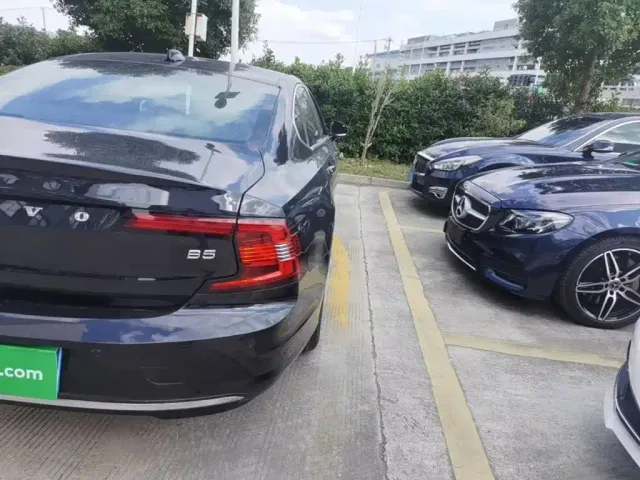 Volvo S90 — Фото автомобиля 7