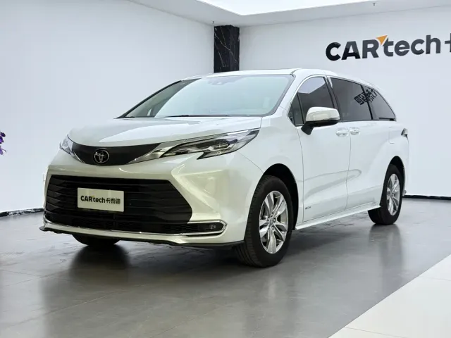 Фотография автомобиля — Toyota Sienna