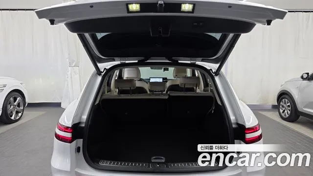 Genesis GV70 — Фото автомобиля 26