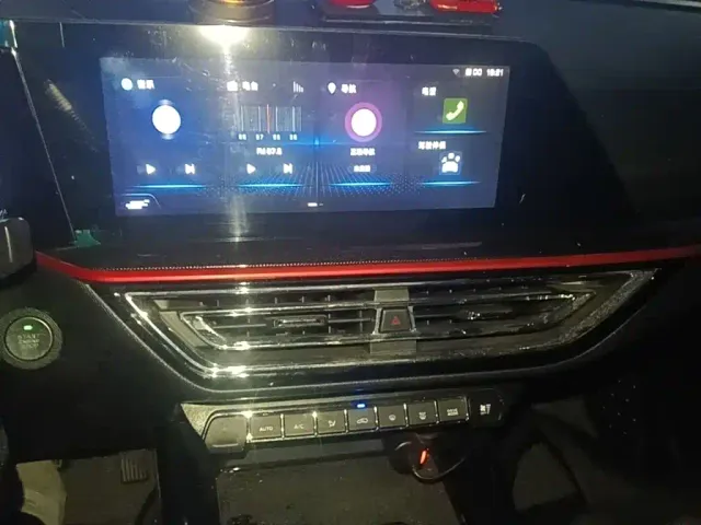 Changan Oushang X5 — Фото автомобиля 12