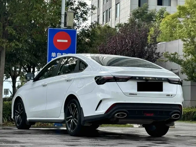 Geely Binrui — Фото автомобиля 6
