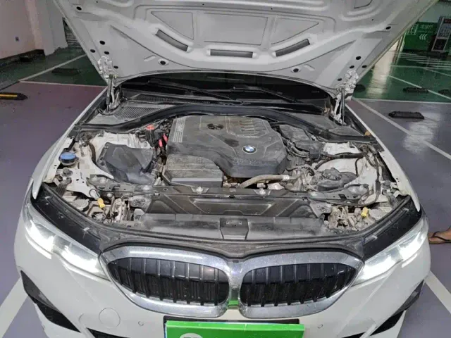 BMW BMW 3 Series 2022 320Li M Sport Package — Фото автомобиля 16