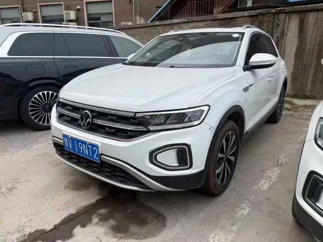 Фотография автомобиля — Volkswagen T-Roc