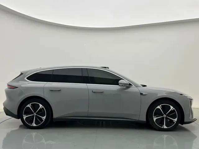 Nio ET5 Touring — Фото автомобиля 5