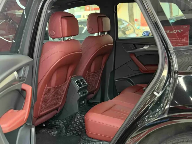 Audi Q5L — Фото автомобиля 13