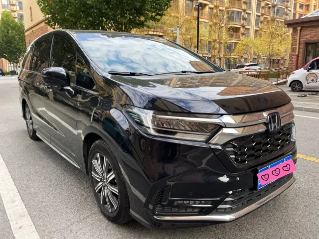 Фотография автомобиля — Honda Odyssey