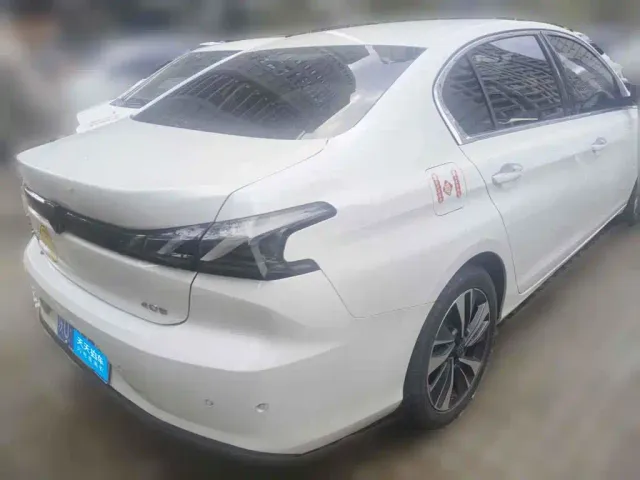 Peugeot 408 — Фото автомобиля 2